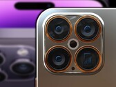  Apple iPhone 15 Ultra ma być pierwszym iPhonem wyposażonym w port USB-C. (Źródło obrazu: 4RMD/Apple - edytowane)