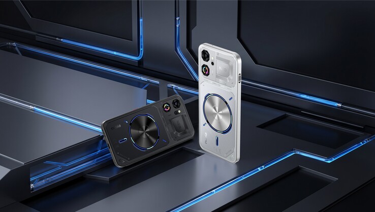 Model Neo 5 GT Special Edition jest dostępny w kolorach „surge black” i „glacial silver”,
