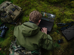 Nowy Asus ProArt PX13 zawiera kilka zmian konstrukcyjnych w stosunku do zeszłorocznego modelu. (Źródło obrazu: Asus)