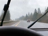 Automatyczną czułość wycieraczek Tesli można teraz naciskać ręcznie (zdjęcie: Tesla Girl/X)