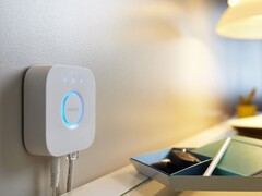 Philips Hue wprowadza aktualizację dla mostka Hue Bridge (na zdjęciu). (Źródło zdjęcia: Philips Hue)