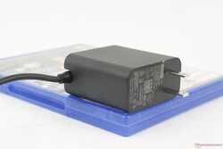 adapter USB-C o mocy 65 W