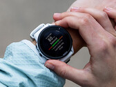 Garmin kontynuuje wyposażanie Forerunner 955 w nowe funkcje i poprawki błędów. (Źródło obrazu: Garmin)