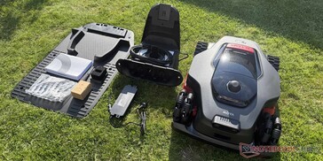 Co znajduje się w zestawie z urządzeniem Mova LiDAX Ultra AWD 1000