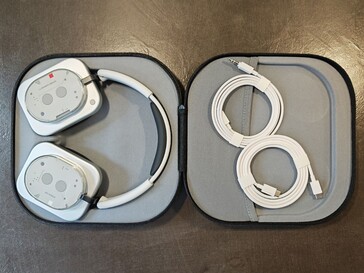 Nothing Headphone (1) White (źródło obrazu: Notebookcheck)
