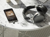 Słuchawki bezprzewodowe Sennheiser HDB 630 zawierają nadajnik USB-C dla smartfonów, który obsługuje transmisję dźwięku aptX Adaptive o wysokiej rozdzielczości. (Źródło obrazu: Sennheiser)