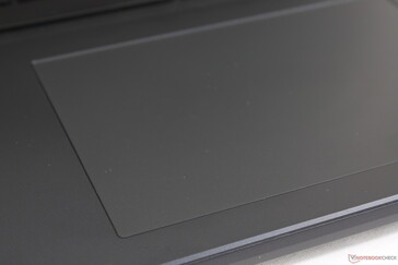 Duży i gładki panel dotykowy z miękkim sprzężeniem zwrotnym po naciśnięciu