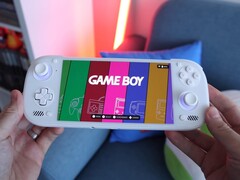 Model AYN Odin 3 jest wyposażony w 6-calowy wyświetlacz OLED o rozdzielczości 1080p i częstotliwości odświeżania 120 Hz.