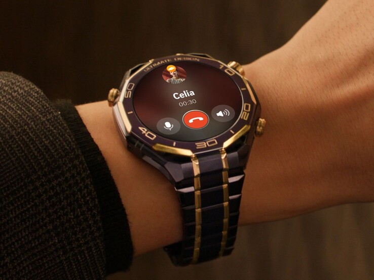 Smartwatch Huawei Watch Ultimate Design Royal Gold. (Źródło zdjęcia: Huawei)