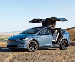 Elektryczny SUV Tesla Model X (źródło zdjęcia: Tesla)