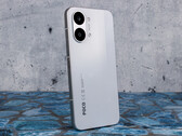 Model Poco X8 pojawia się na rynku po premierze modelu X8 Pro Max, przedstawionego na zdjęciu.