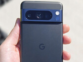 Zamówienia przedpremierowe na Pixel 8 Pro rozpoczną się w przyszłym tygodniu. (Źródło obrazu: PBKreviews)