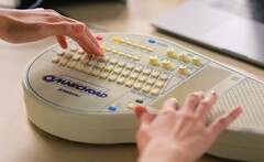 Omnichord OM-108 świętuje 70. rocznicę powstania firmy Suzuki. (Źródło: Suzuki)