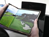 Według raportu, Huawei chce wprowadzić na rynek podwójnie składany 10-calowy tablet w pierwszej połowie 2024 roku, a Samsung prawdopodobnie pójdzie w jego ślady. (Zdjęcie: SamMobile)