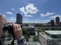 Lornetki podczas imprezy zapowiadającej, która odbyła się kilka tygodni temu w Berlinie