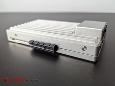 Strona: PCIe 3.0 x 4