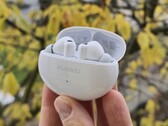 Recenzja Huawei FreeBuds 6i Notebookcheck (Źródło obrazu: Marcus Herbrich)