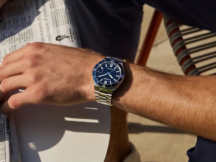 Citizen NJ0230-59L z ciemnoniebieską tarczą