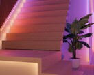 Oświetlenie Philips Hue Omniglow Strip Light (na zdjęciu) jest już dostępne w Europie. (Źródło zdjęcia: Philips Hue)