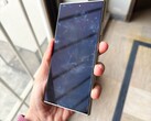 Samsung Galaxy S24 Ultra już teraz wykazuje nieestetyczne przebarwienia wyświetlacza u niektórych użytkowników (źródło obrazu: @xeetechcare, X)