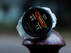 Forerunner 165 jest jednym z pięciu smartwatchy Forerunner, które mogą otrzymać wersję oprogramowania 25.04. (Źródło zdjęcia: Garmin)