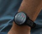 Wersja beta 23.13 wprowadza dziesięć poprawek błędów do wszystkich najnowszych smartwatchów Forerunner, w tym Forerunner 165. (Źródło zdjęcia: Garmin)