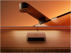 Philips Hue Play Screen Sync z kamerą typu „rybie oko” (u góry) oraz urządzeniem Play HDMI sync box 4K (u dołu).