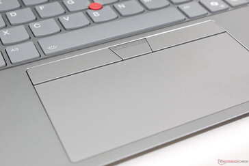 Jeden z niewielu modeli laptopów z dwoma różnymi stylami touchpada do skonfigurowania