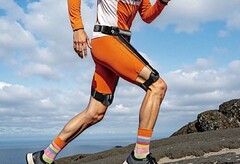 Egzoszkielet Vigx π6 pomaga unieść nogę w udach, aby zmniejszyć wysiłek podczas chodzenia i biegania. (Źródło zdjęcia: Vigx)