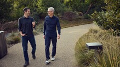 Prezes Apple, Tim Cook, oraz jego następca, John Ternus.