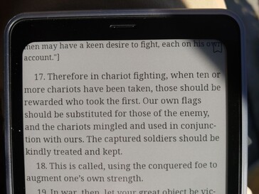 Zaokrąglone rogi odcinają tekst.