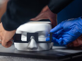 Inżynierowie ze Stanford opracowują lekkie, holograficzne okulary AR zasilane sztuczną inteligencją. (Źródło: Stanford)