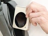 ZTE Libero Flip ma okrągły dodatkowy wyświetlacz, który może wyświetlać wiele widżetów. (Zdjęcie: ZTE)