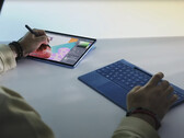 Microsoft oferuje nowy Surface Pro w znacznie większej liczbie jednostek SKU niż jego poprzednicy. (Źródło zdjęcia: Microsoft)