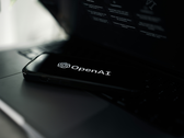 Logo OpenAI na telefonie