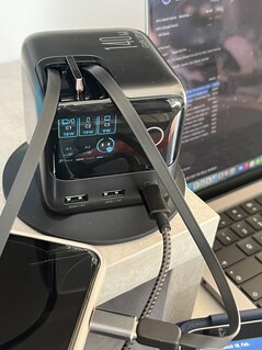 Trzy urządzenia: C1 jest ograniczone