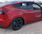 Model Y z 2026 r. uczestniczył już w poważnym wypadku bez uszkodzenia klatki pasażerskiej (źródło zdjęcia: Copart)