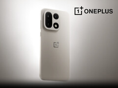 OnePlus 15 w premierowej opcji kolorystycznej Sand Storm. (Źródło zdjęcia: OnePlus)