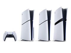 Kontroler PlayStation DualSense, konsola PS5 z napędem płytowym, PS5 w wersji Digital Edition oraz PS5 Pro (od lewej do prawej).