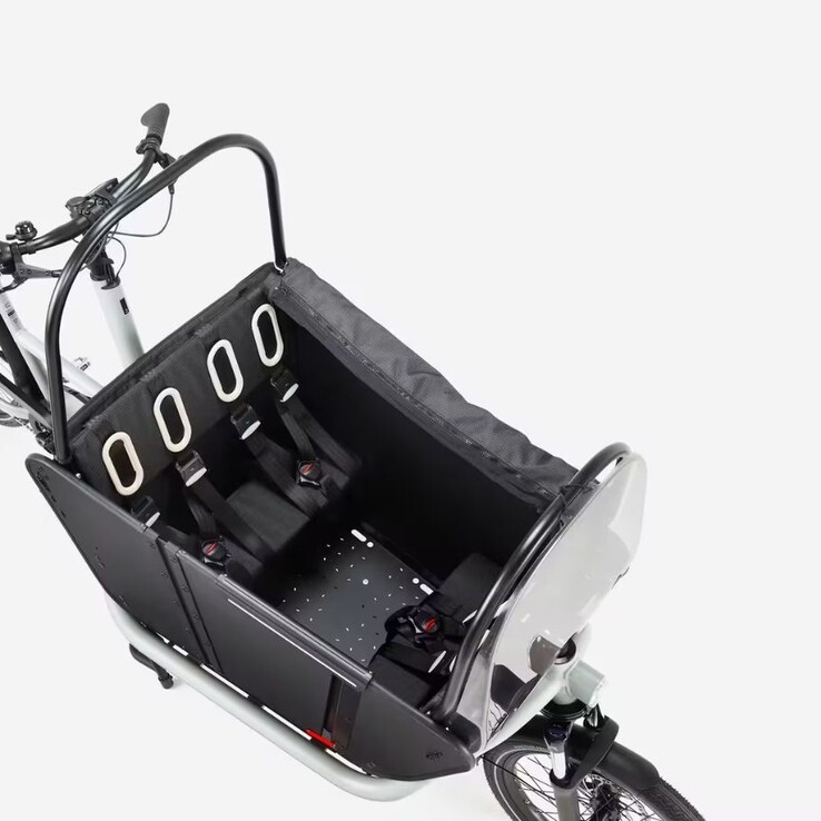 Elektryczny rower rodzinny Decathlon Btwin F900E w kolorze Polar White (źródło zdjęcia: Decathlon)