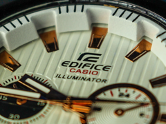 Zbliżenie na logo Casio Edifice