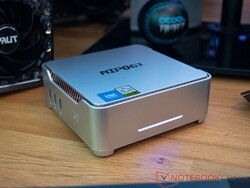 Model recenzencki NiPoGi GK3 Plus N95 dostarczony przez Związek Minipc