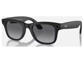 Czarne okulary Ray-Ban Meta Gen 2 przedstawione z przodu na białym tle, z kamerą i diodą LED do rejestracji obrazu w przednich rogach