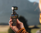 Nadchodząca kompaktowa kamera gimbalowa DJI Pocket 4 ma być o 35% lżejsza i znacznie mniejsza niż przedstawiona tutaj Pocket 3. (Źródło zdjęcia: DJI)