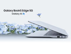 Samsung sprzedaje Galaxy Book5 Edge 5G w jednej opcji kolorystycznej Sapphire Blue. (Źródło zdjęcia: Samsung)