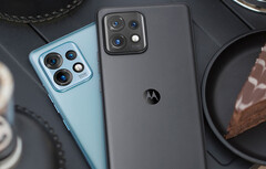 Moto X40 występuje w czterech konfiguracjach pamięci i dwóch kolorach. (Źródło zdjęć: Motorola)