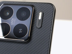 Wygląda na to, że Xiaomi 15S Pro&#039;s Xring O1 jest na równi z Xiaomi 15 Pro&#039;s Snapdragon 8 Elite w AnTuTu. Na zdjęciu: nowy telefon. (Źródło zdjęcia: Lu Weibing)