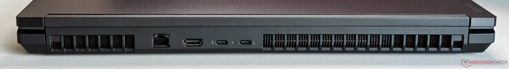 Tył: 2,5 Gbit/s-Ethernet, HDMI 2.1 (8K@60 Hz), 2x USB-C 4.0 z Thunderbolt 5 (80 Gbit/s, DisplayPort 2.1, 180W Power Delivery)
