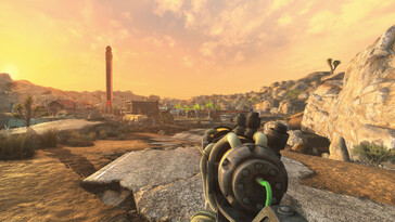 Obraz z Long 15 - NCR Expansion przedstawiający to samo miasto w widoku FPS. (Źródło obrazu: ToxicWhiteout - Nexus Mods)