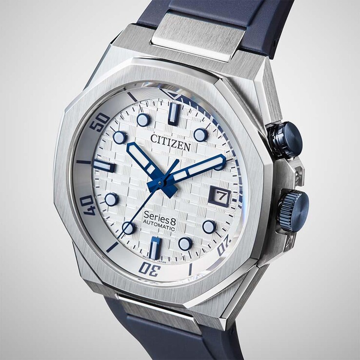 Tarcza posiada teksturowany wzór japońskiej szachownicy